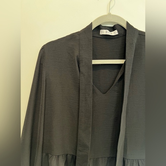 Reyon Women’s Black Long Sleeve Blouse Size Medium - Picture 4 of 9